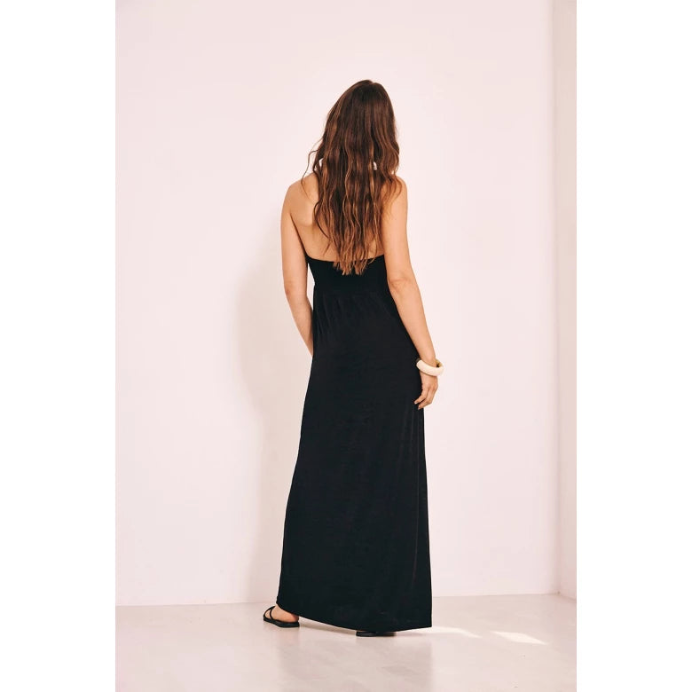 LONG KNITTED HALTER DRESS WITH BRAID AT THE NECKLINE